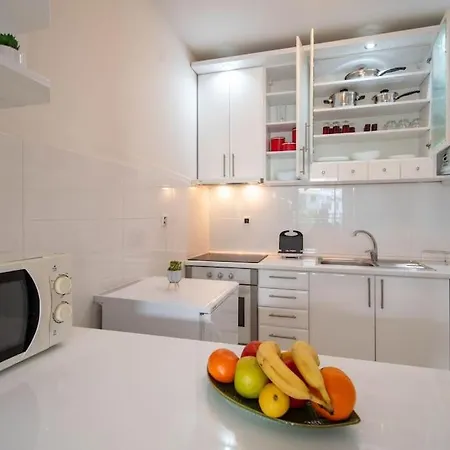 Apartment Purple - Cozy In Area Novi Sad