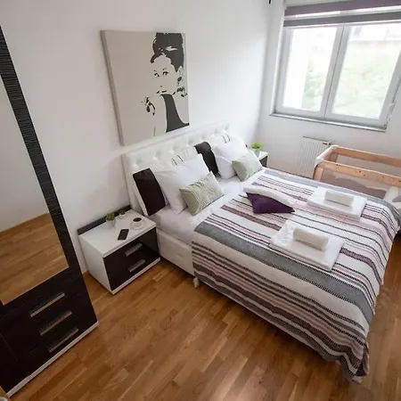 Apartment Purple - Cozy In Area