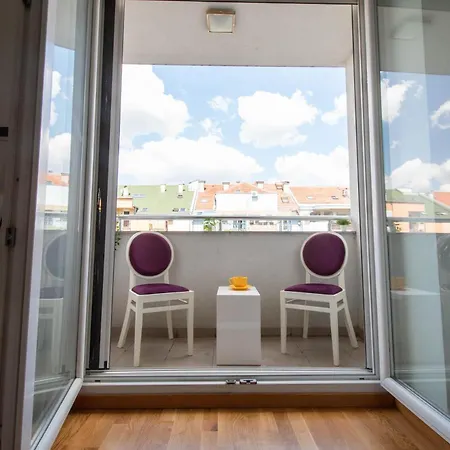 Apartment Purple - Cozy In Area Novi Sad